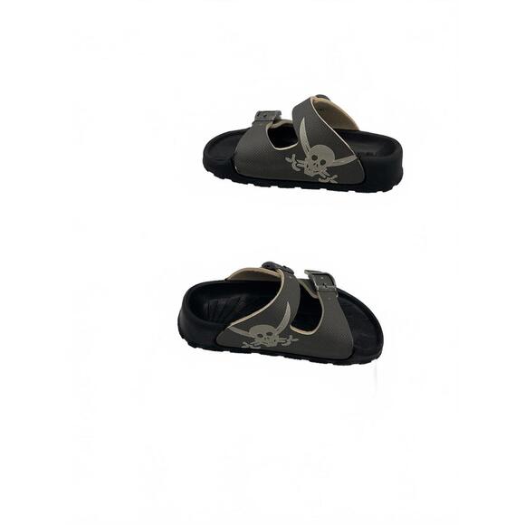 Birkenstock Pirate-Themed Flip-Flop Sandals with Skull Design Size C8 - Picture 1 of 6